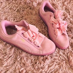 Bubble Gum Pink Pumas